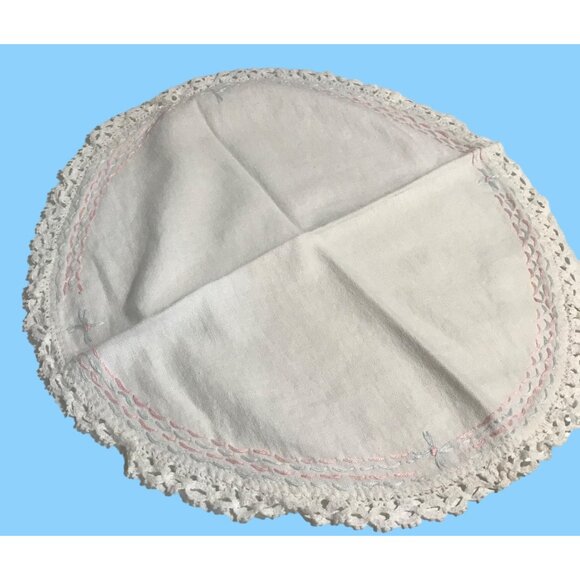 Vintage Hand Embroidered Lace Doilies 2 Round 3 Oval Pink Blue Knitted Edge - Picture 5 of 15